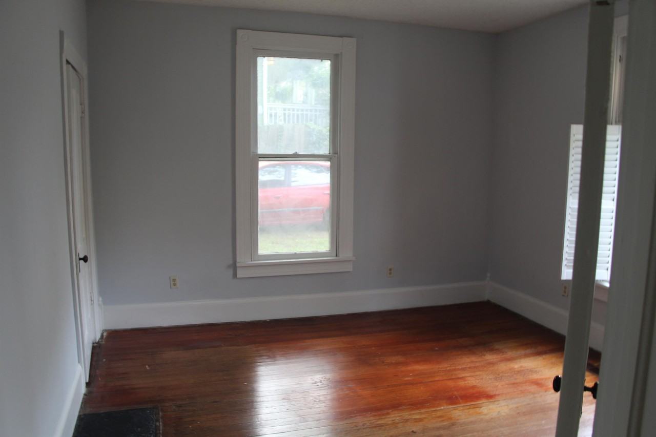 459 Glenwood Ave Se #1 - Photo 7 of 11