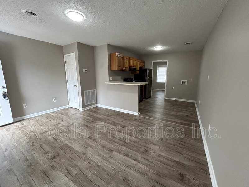 1909 Cherokee Rd #7 - Photo 4 of 9