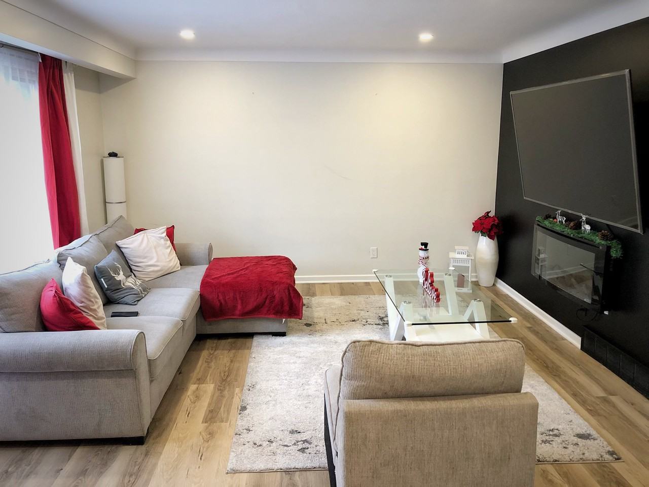 564 Lake Street - Photo 5 of 17