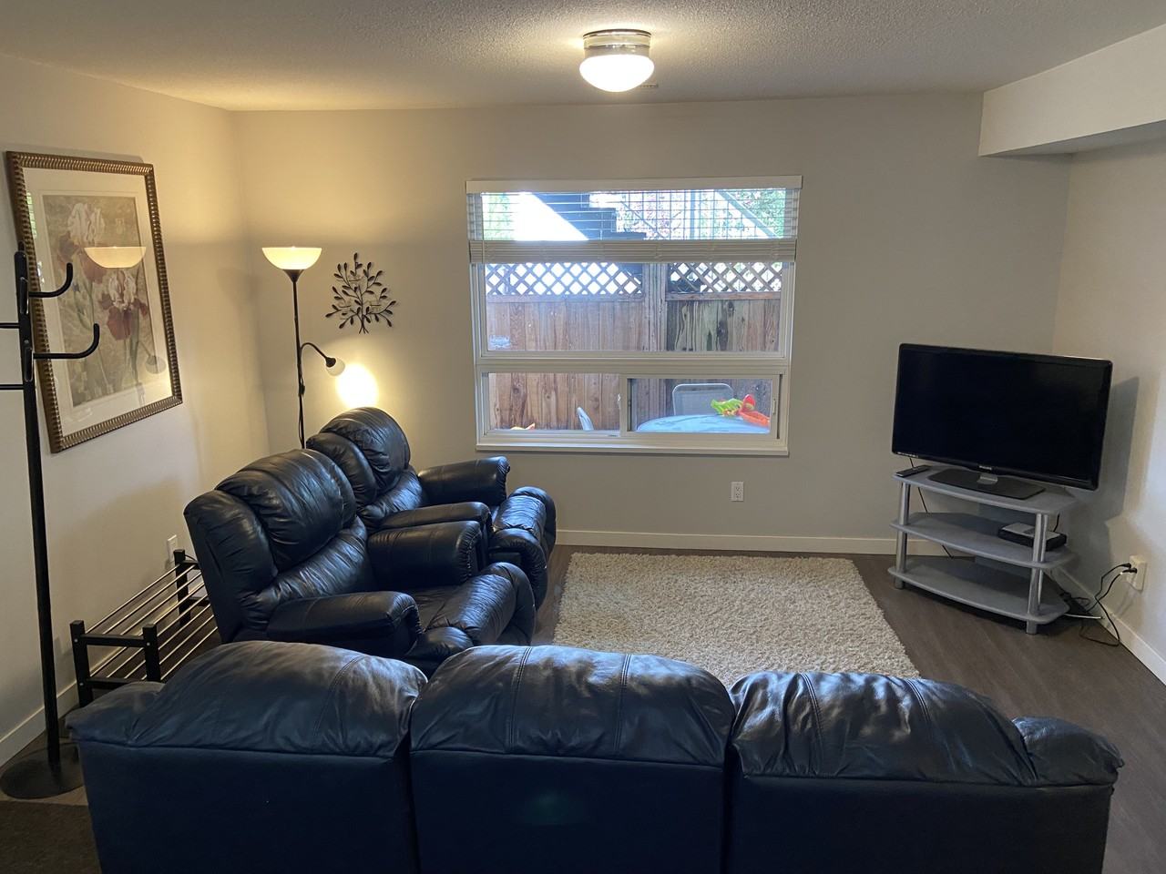 1955 Morgan Avenue - Photo 2 of 18