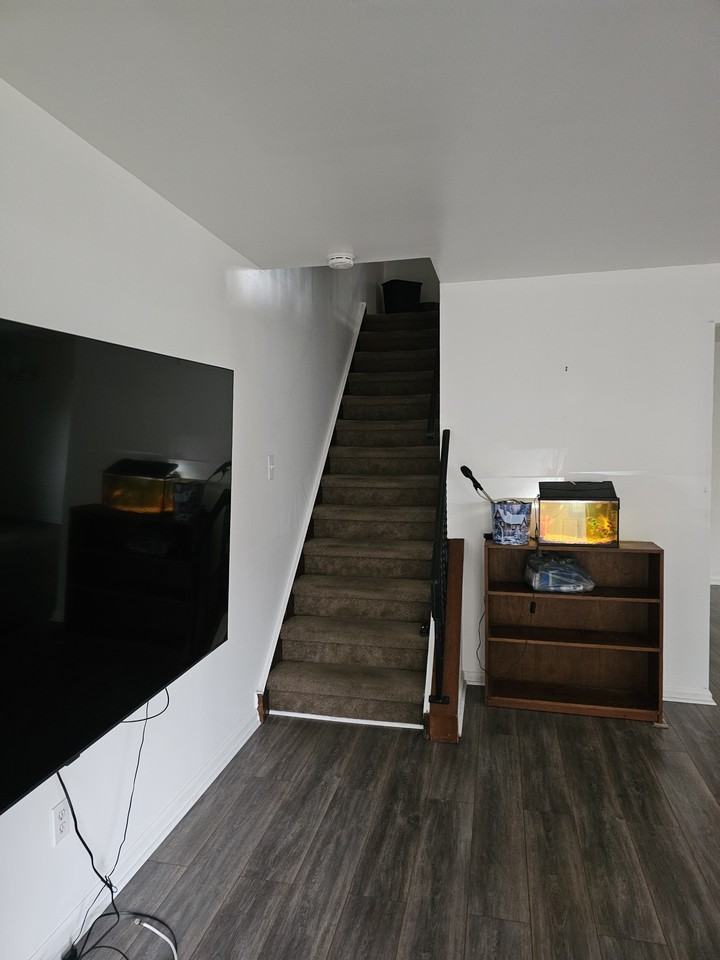 319 Lincoln Ave #NA - Photo 2 of 25