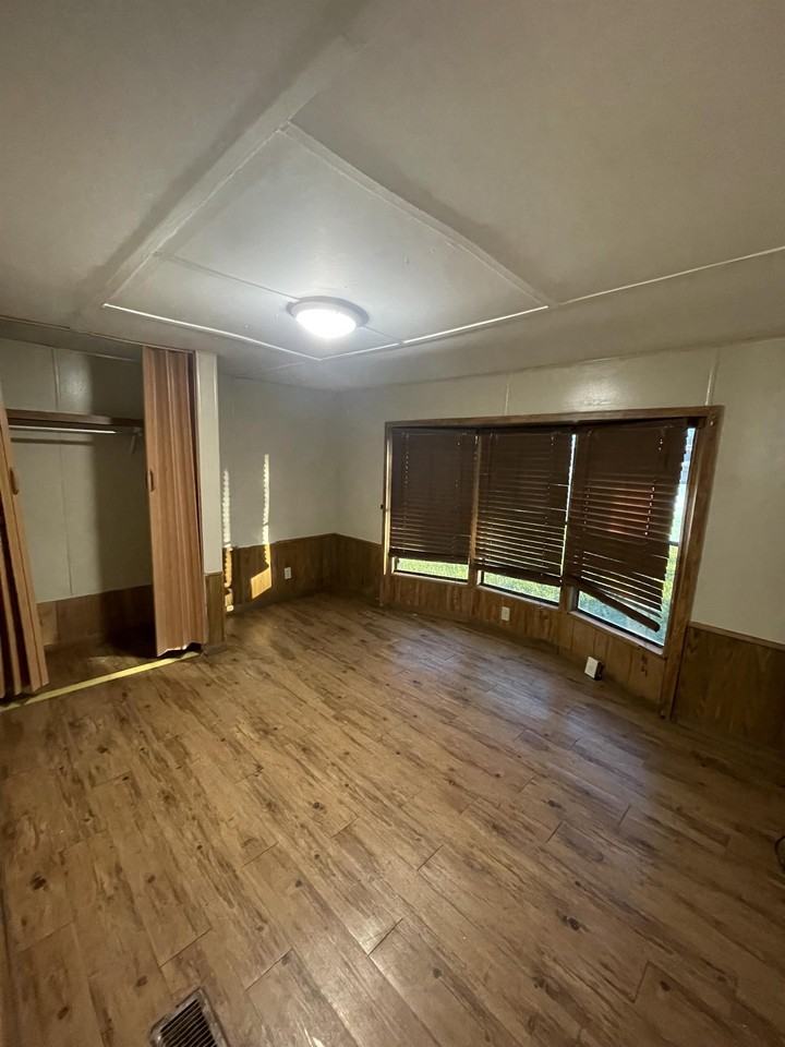 410 W North St #1 - Photo 5 of 13