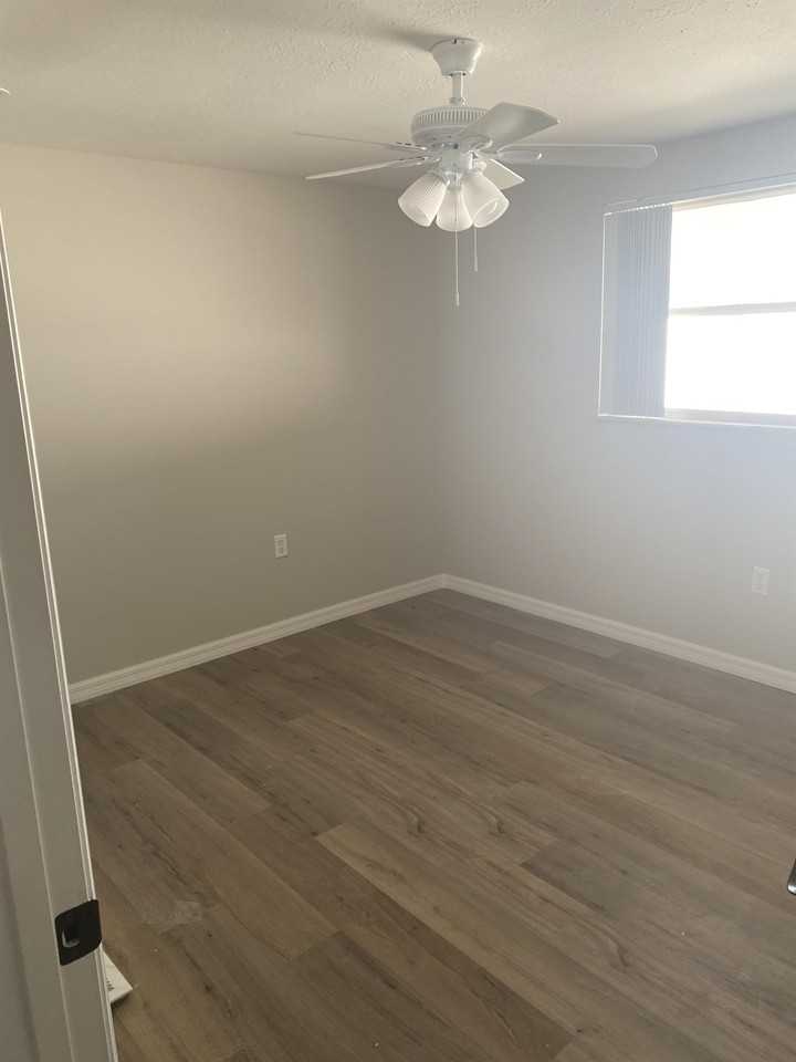 5308 S Lockwood Ridge Rd #1 - Photo 7 of 8