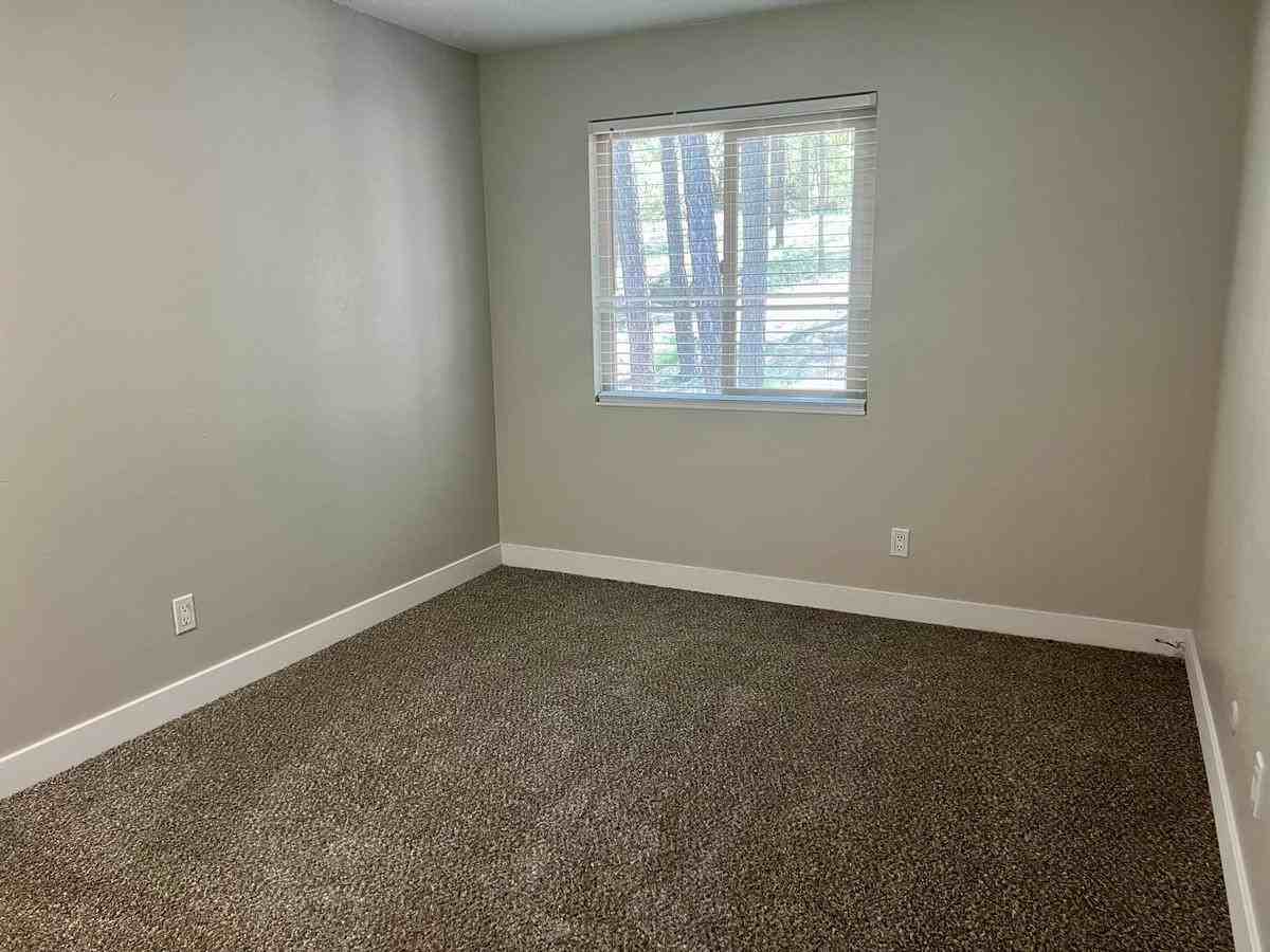 1718 N Fort Valley Rd - Photo 6 of 41