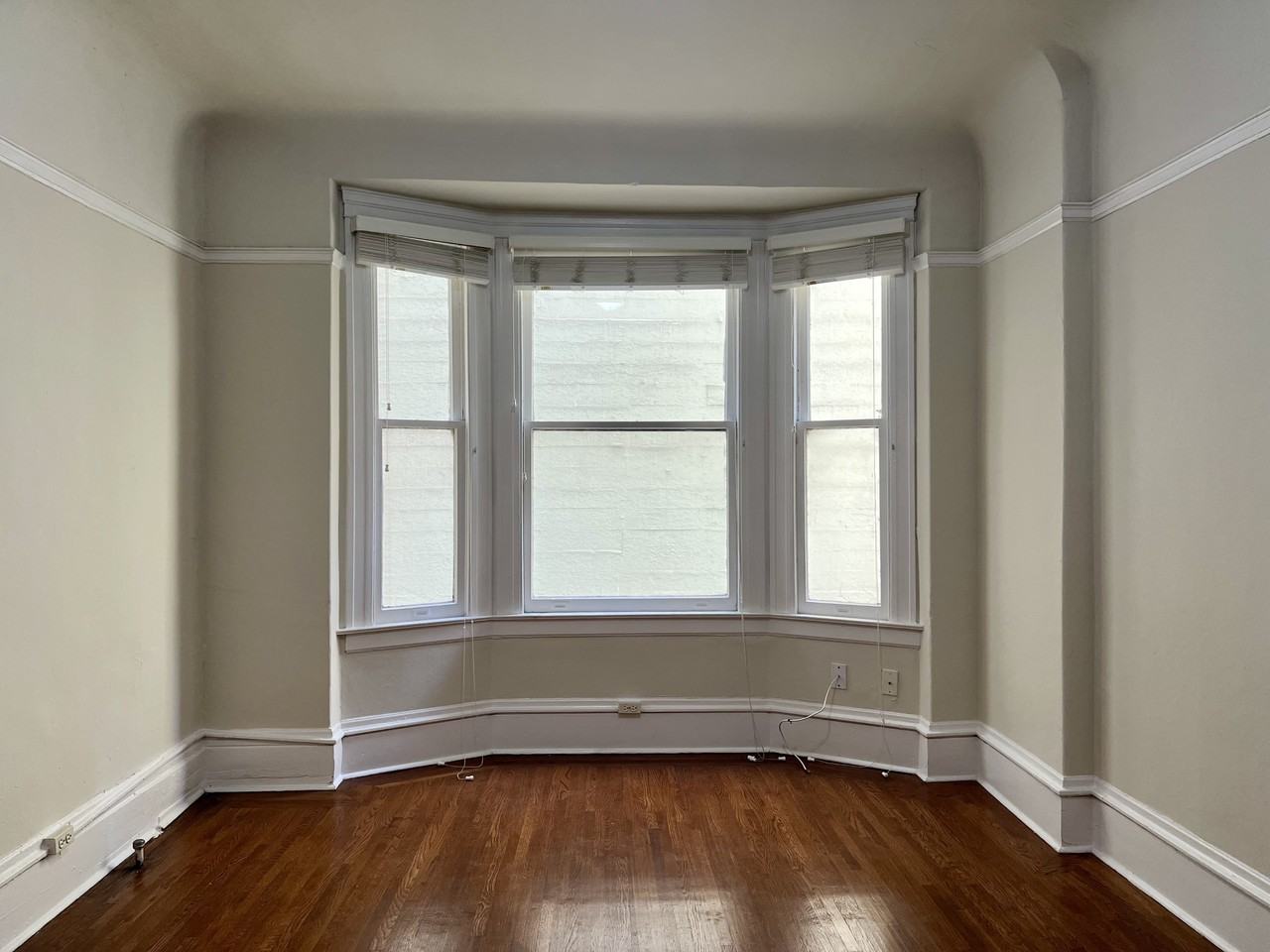 1105 Bush St #408 - Photo 4 of 11