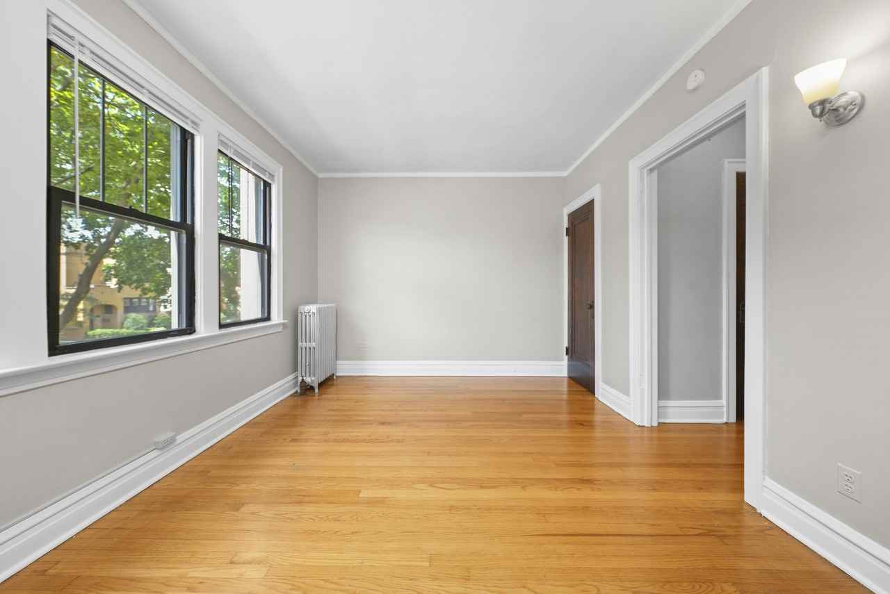 1939 Grove Ave #102 - Photo 3 of 16