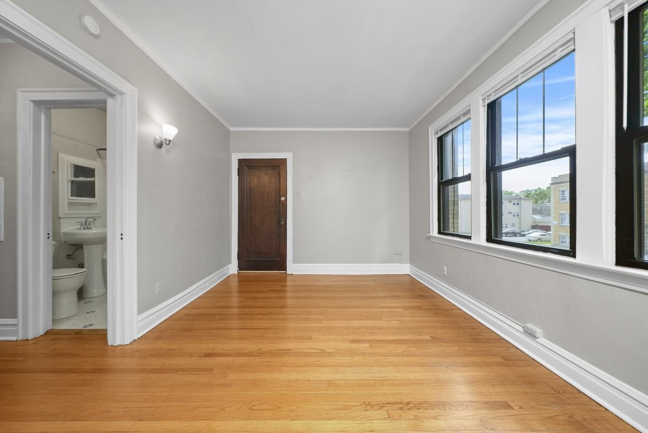 1939 Grove Ave #102 - Photo 4 of 16