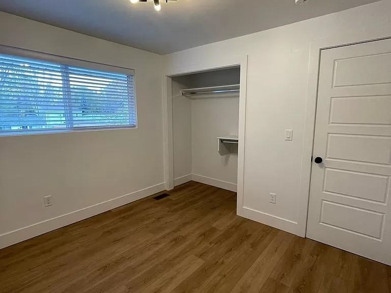 4631 W Catalpa Dr #5 - Photo 2 of 10