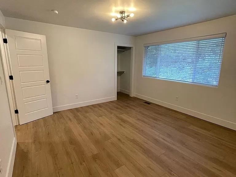 4631 W Catalpa Dr #5 - Photo 3 of 10