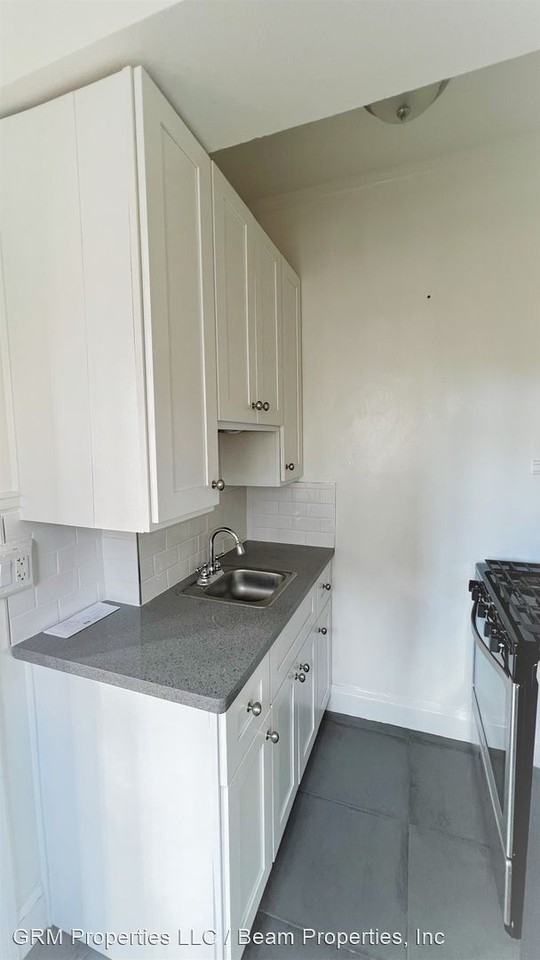 700 Taylor St - Photo 3 of 9