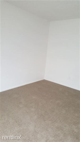 Willow Creek Apartments - Photo 2 of 6