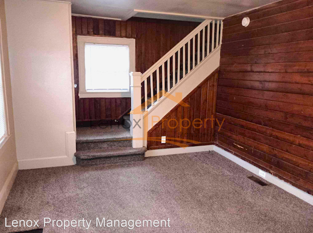 680 N Perry St - Photo 3 of 26
