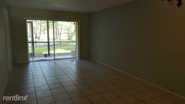 7925 Fairview Dr - Photo 3 of 17