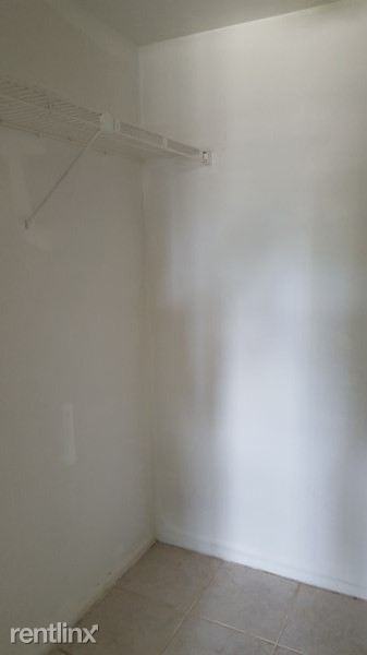 7925 Fairview Dr - Photo 2 of 17