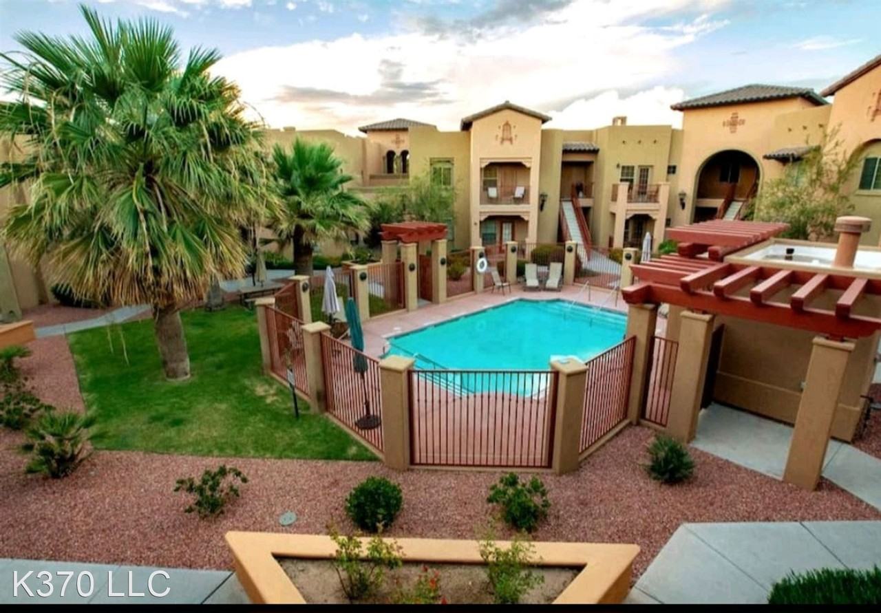 1320 Avenida de Mesilla - Photo 2 of 16