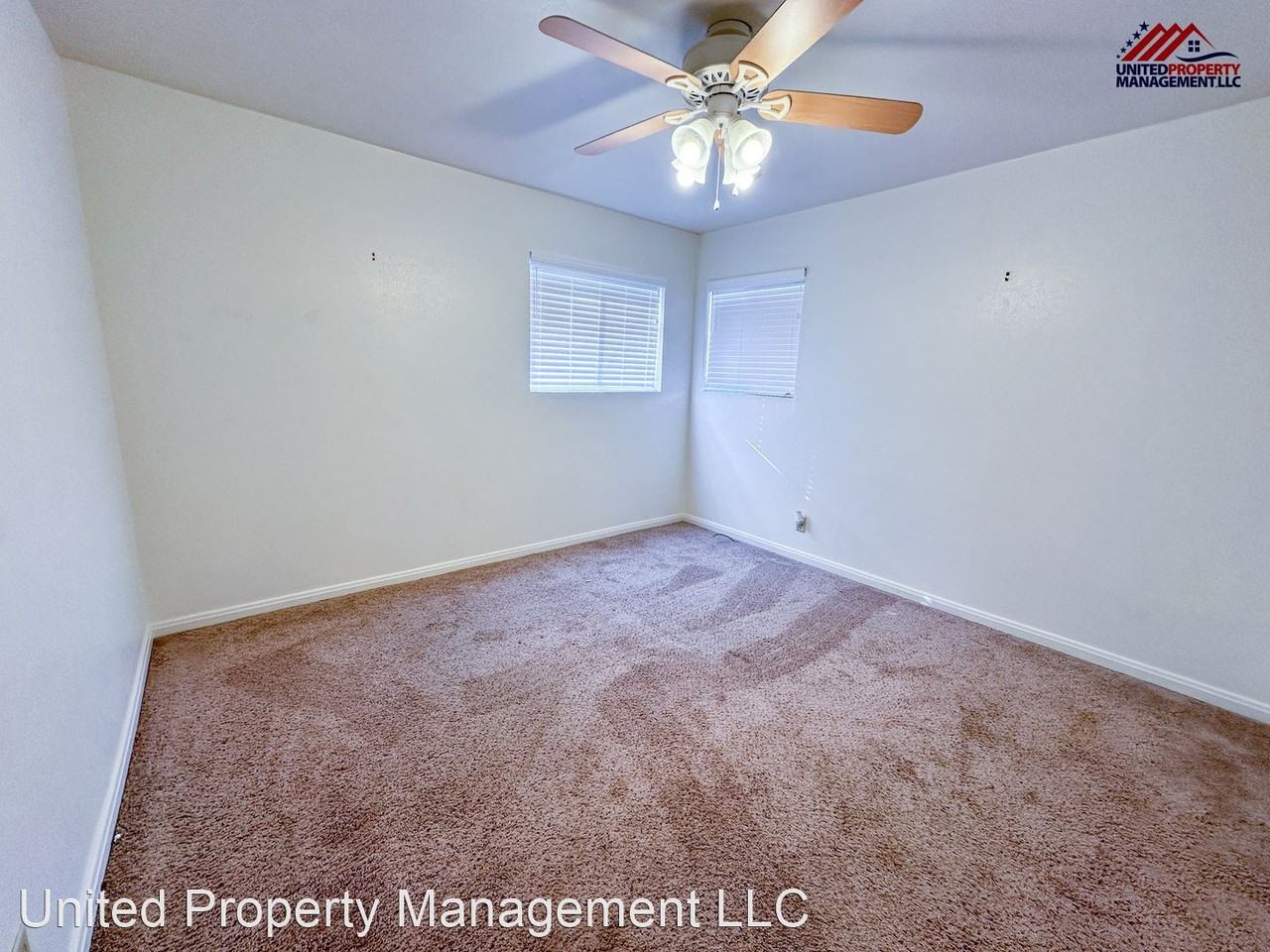 1042 Pinon Ln - Photo 3 of 9