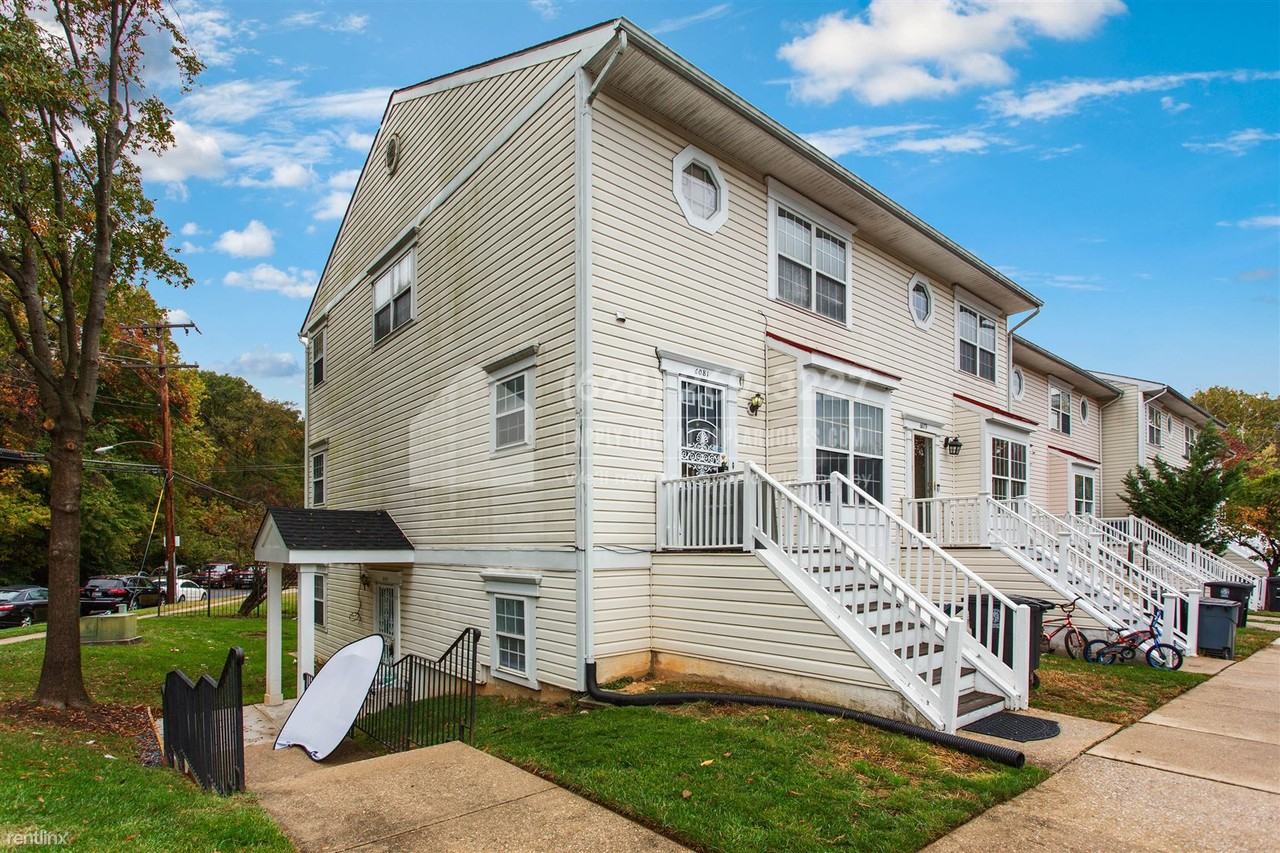 6081 64th Ave - Photo 2 of 25