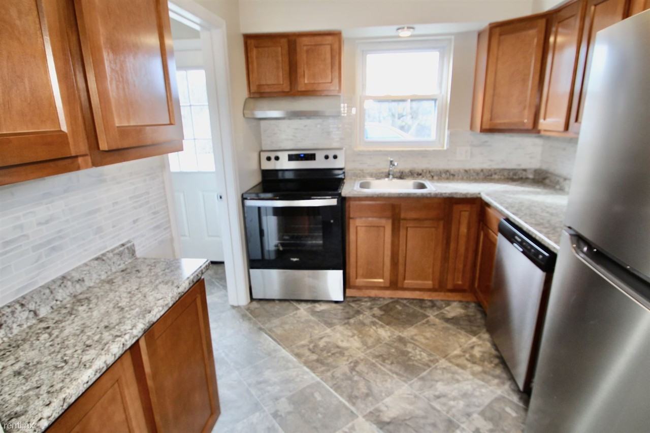 227 Parker St - Photo 3 of 9