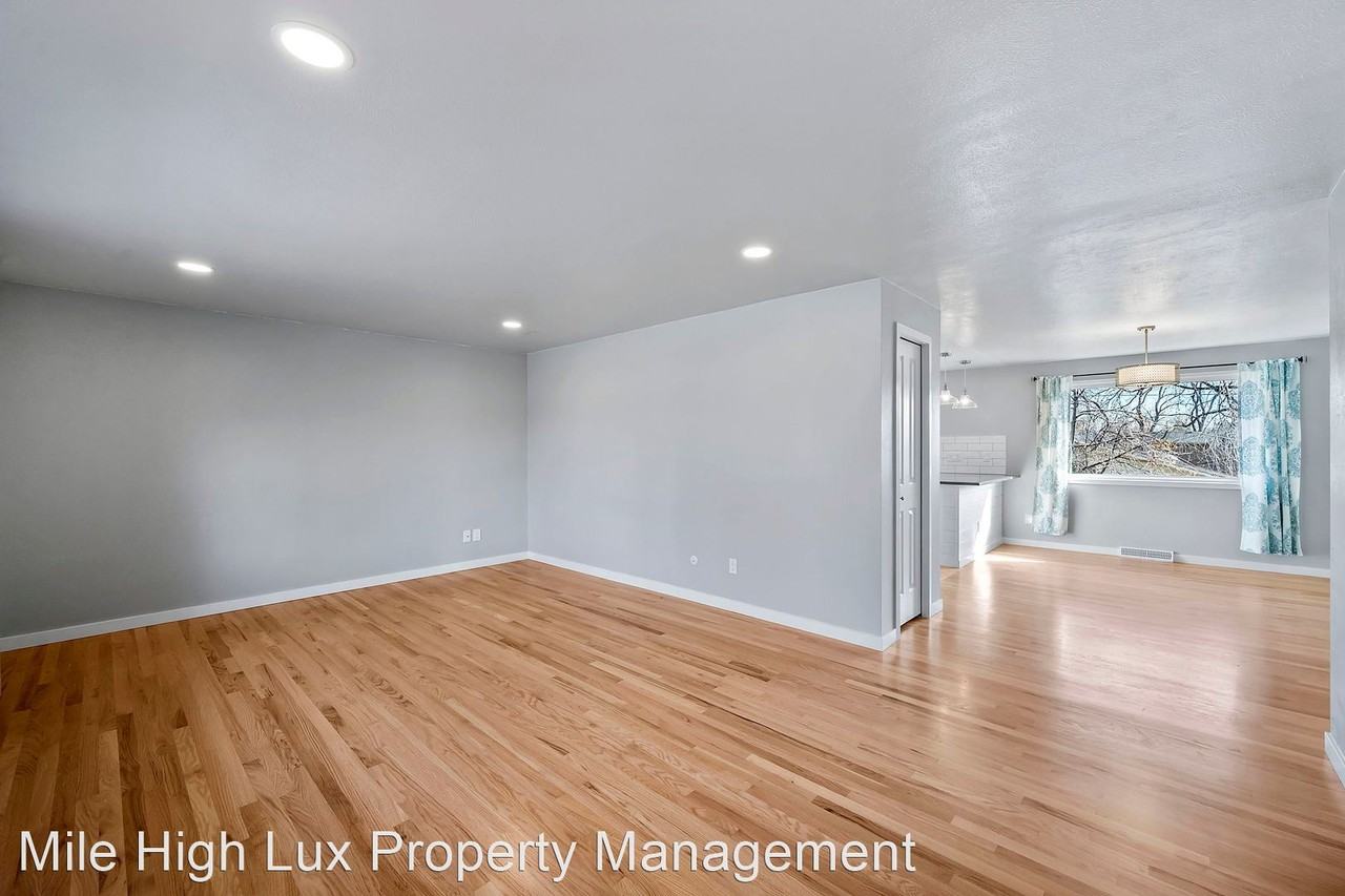 1364 S Dover Way - Photo 3 of 23