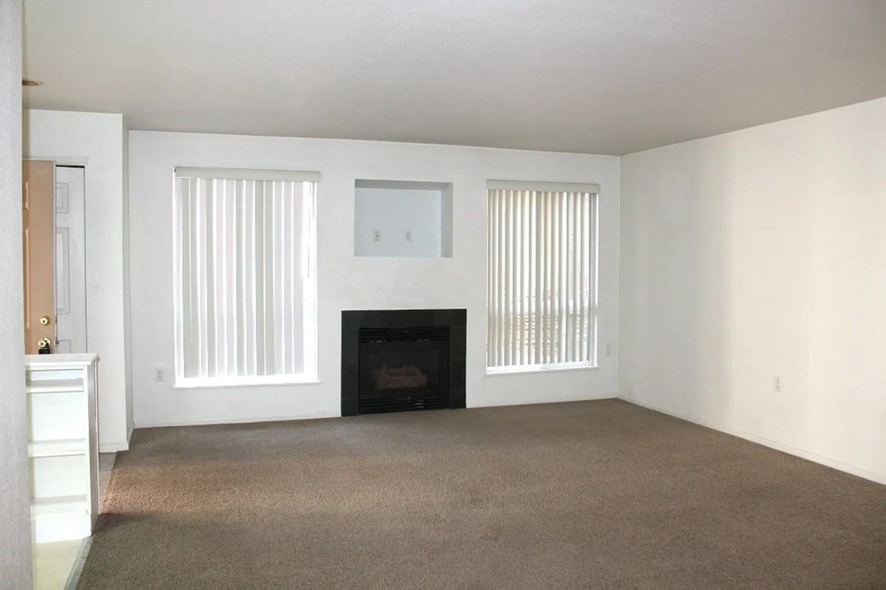 6675 S Lemay Ave Bldg G - Photo 2 of 7