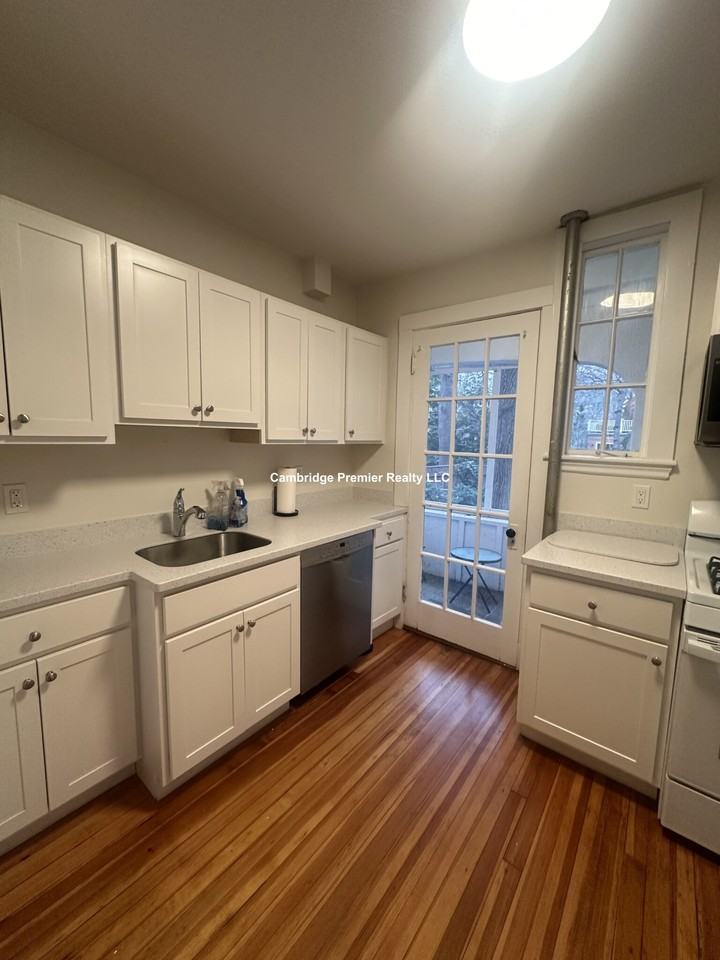 Concord Ave #12 - Photo 2 of 35