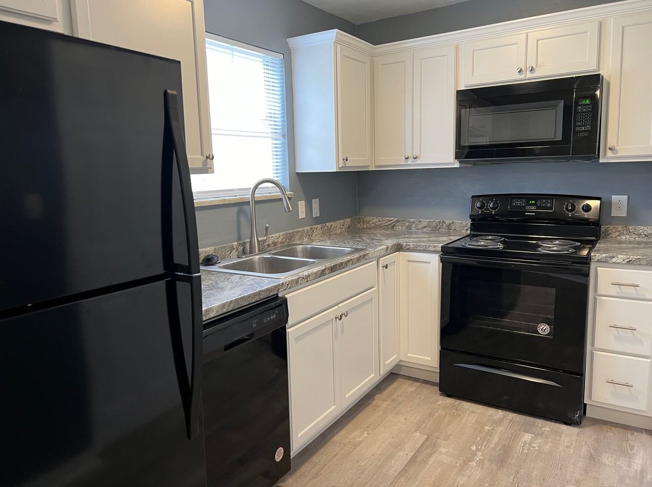 227 Locust Ave - Photo 3 of 10