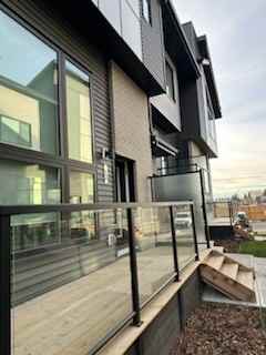 50 Ebony Boulevard #43