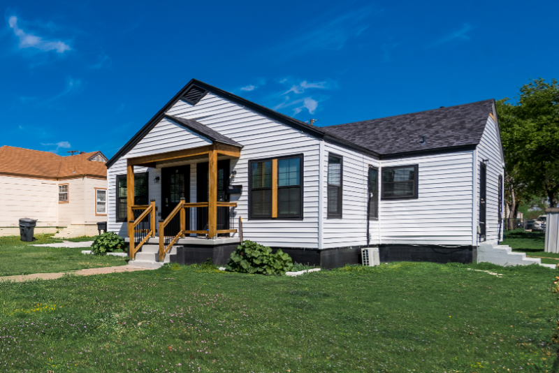 3721 Mount Pleasant St - Photo 2 of 24