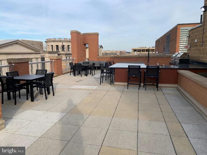 611 D St Nw #532 - Photo 2 of 28