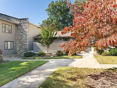 211 Crowfields Dr - Photo 2 of 23