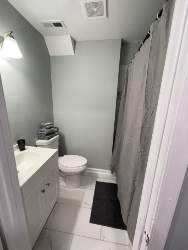 1029 W Baltimore St #C - Photo 3 of 7