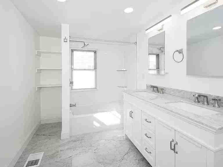 2228 Ritter St - Photo 3 of 15