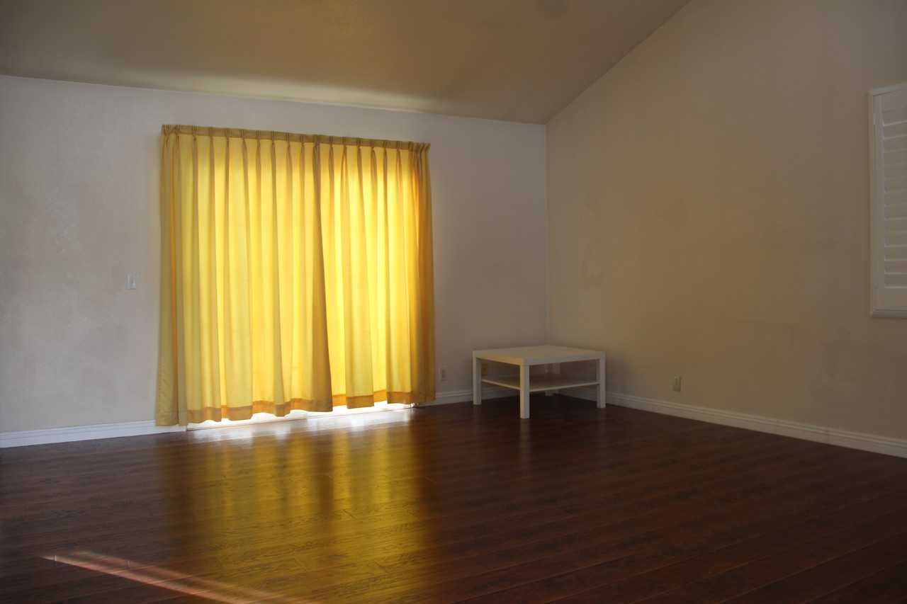 8368 Doris Ave #NA - Photo 2 of 9