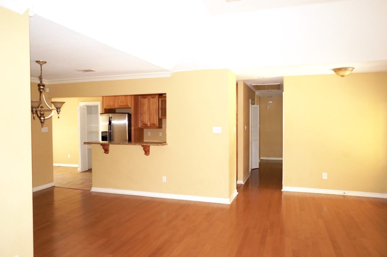 2909 Santa Anna Ave - Photo 2 of 14