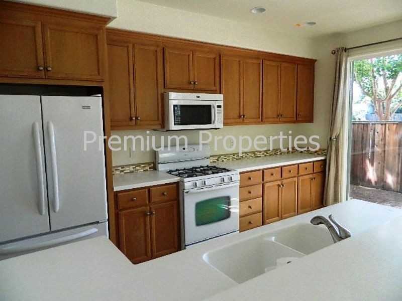 1335 Tapestry Ln - Photo 2 of 23