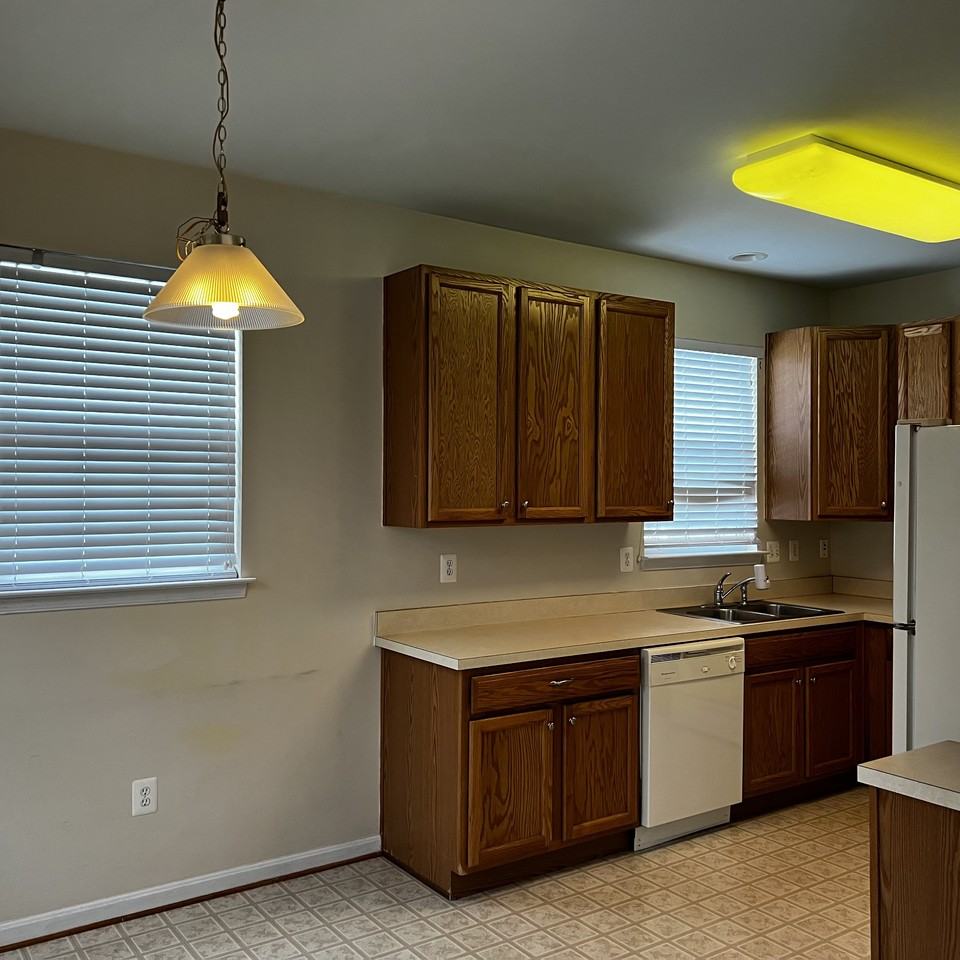 1 Dunmore Drive - Photo 3 of 16