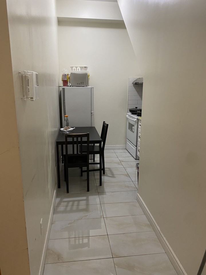 College St & Brunswick Ave - Photo 3 of 6