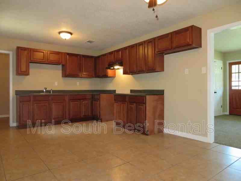 605 Leavert Avenue - Photo 3 of 8