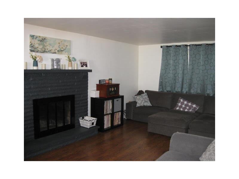 1507 Roosevelt Ave - Photo 3 of 25