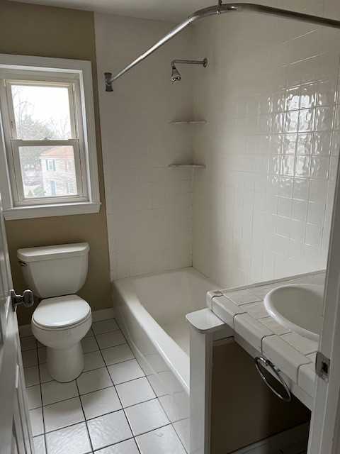 164 Irwin Dr #1 - Photo 3 of 20