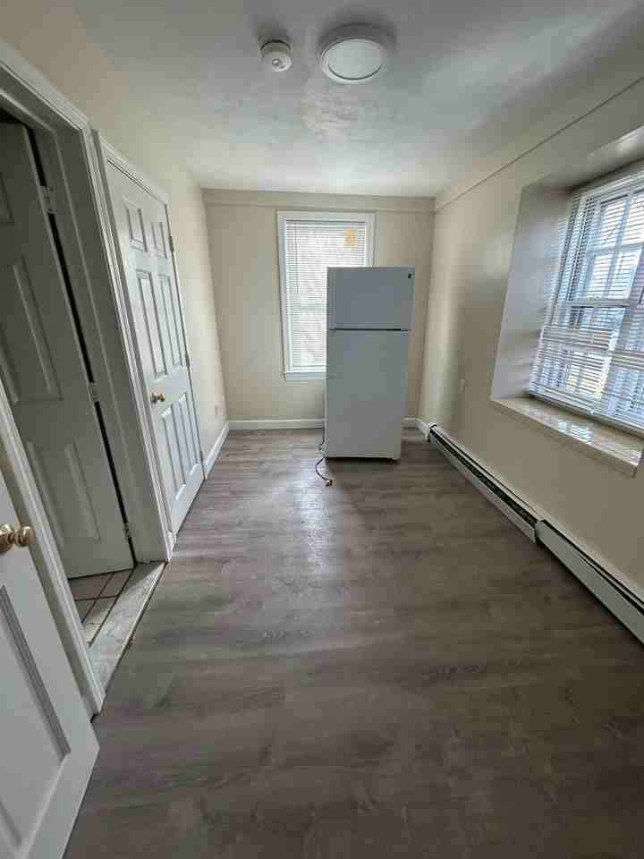 80 Yarmouth RoadRoom 1 #1 - Photo 3 of 3