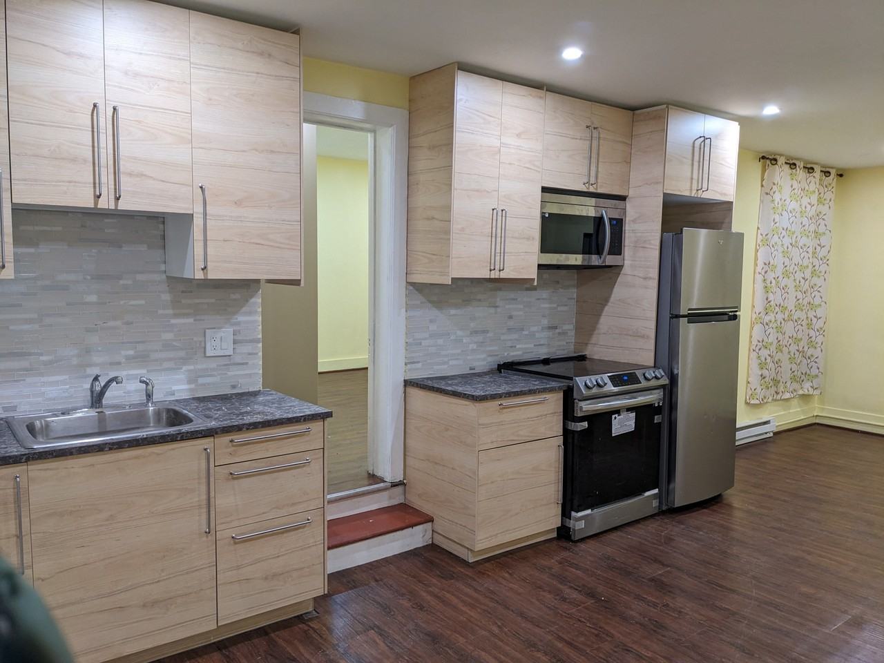 275 Main Street - Photo 3 of 17