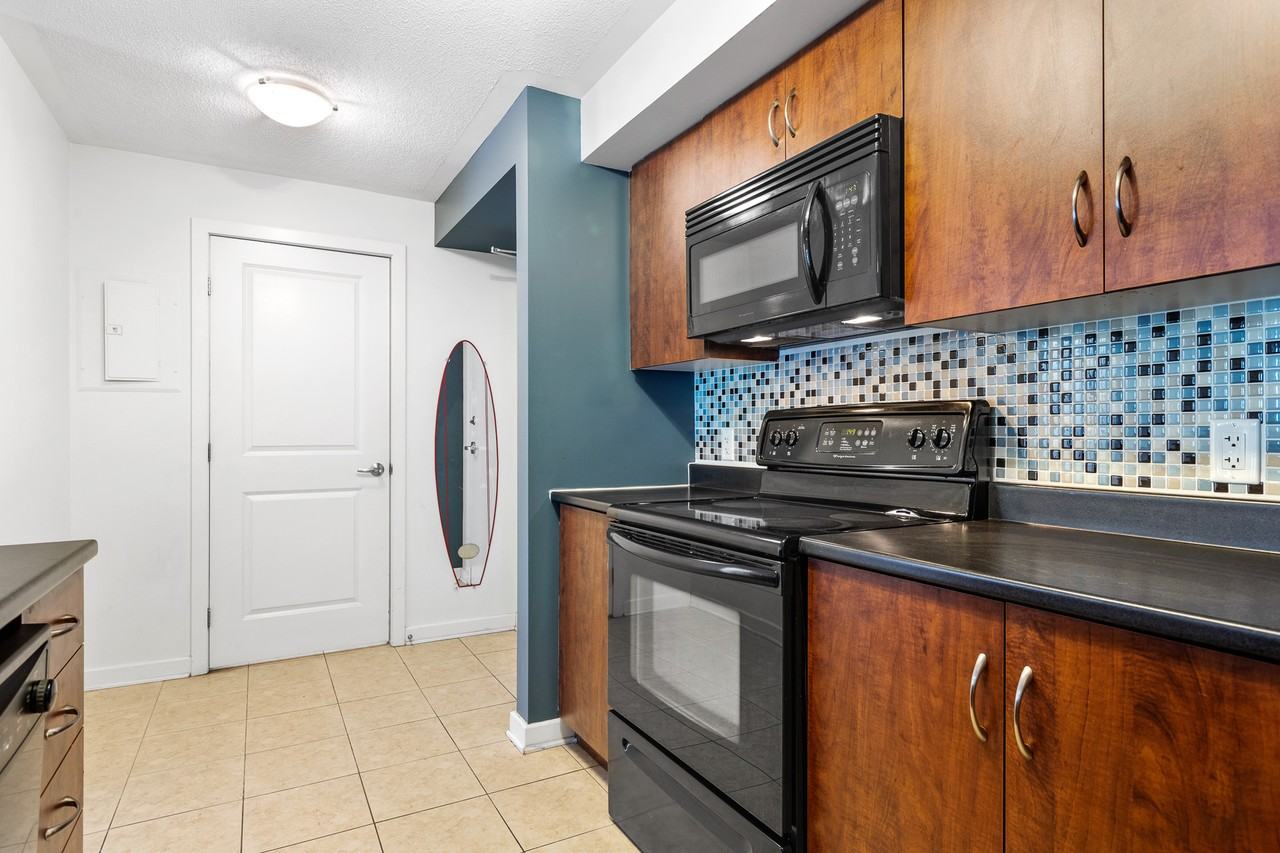 138 Somerset Street West - 809 - Photo 3 of 14