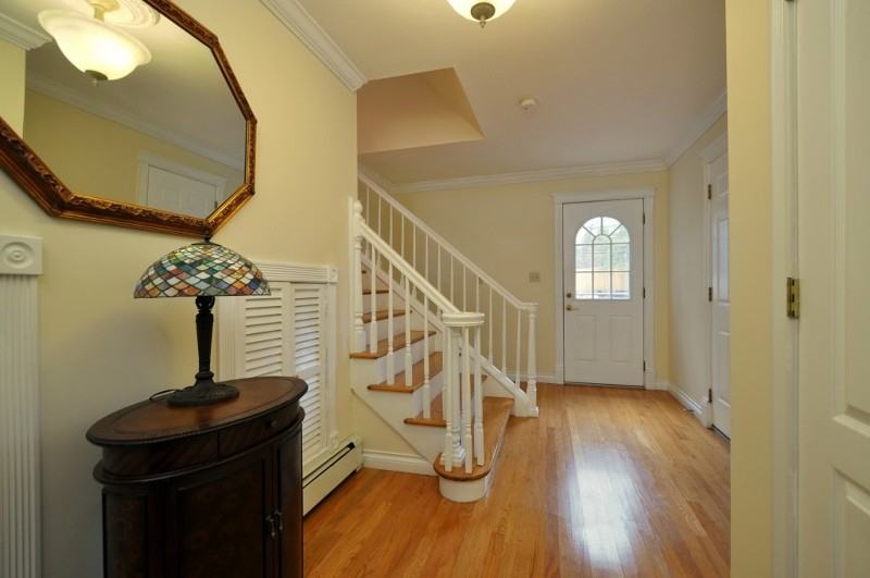 163 Grant Ave #TOTA - Photo 3 of 25