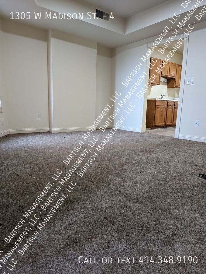 1305 W Madison St #4 - Photo 3 of 5
