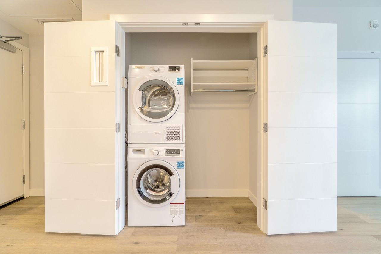 528 West King Edward Avenue ##208 - Photo 6 of 24