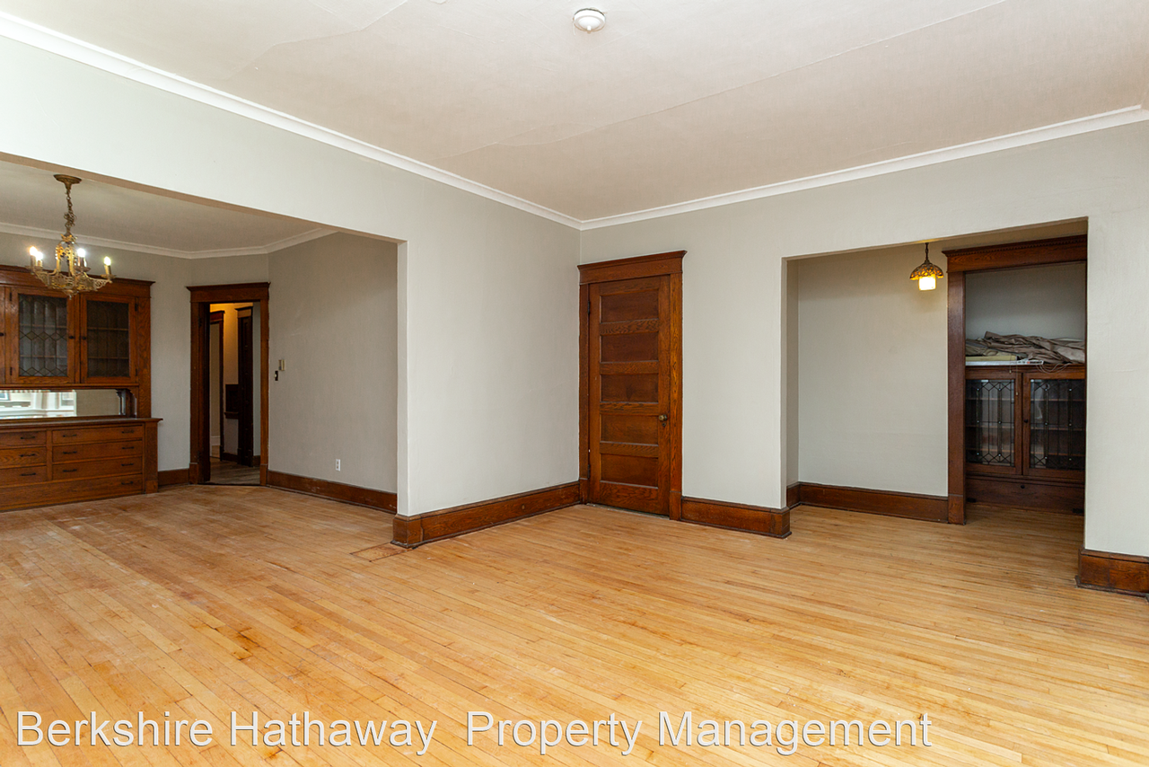 1117-1119 S. 28th Street - Photo 3 of 17