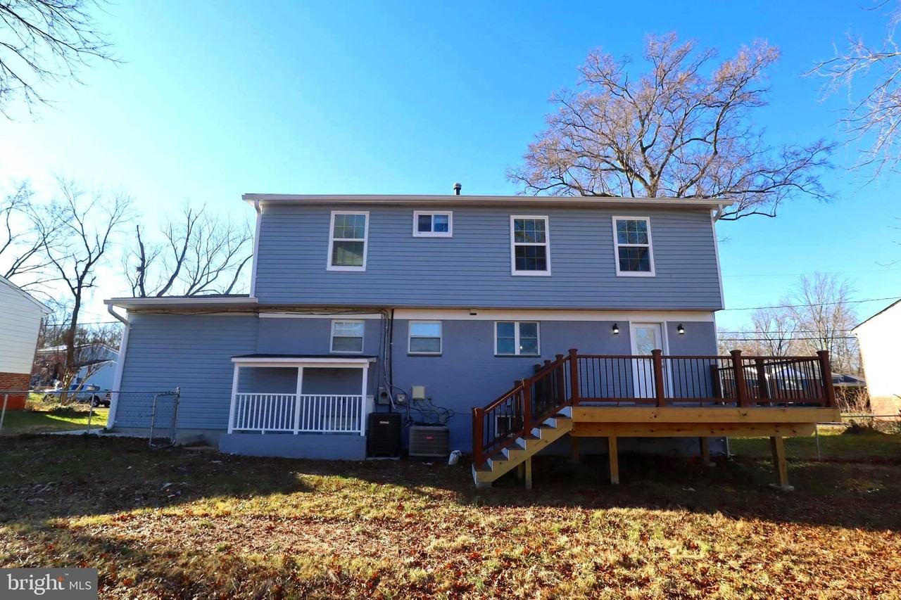 7009 96th Pl - Photo 2 of 18