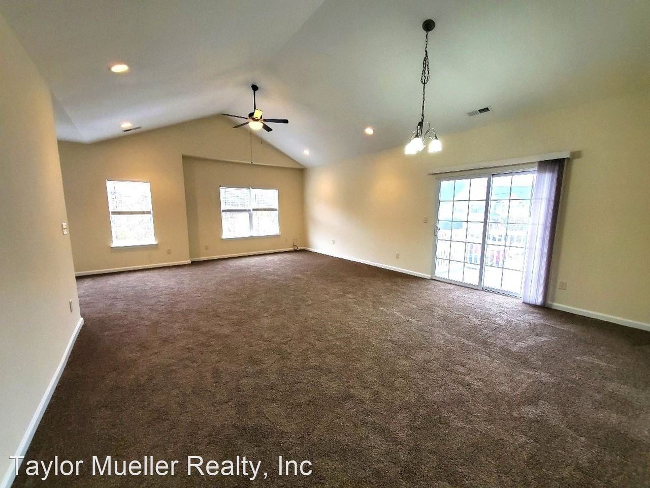 1102 Raven Way - Photo 3 of 20