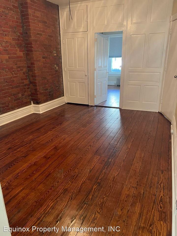 716 - 718 W Washington Street - Photo 3 of 26